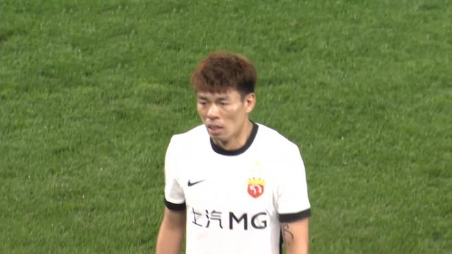 顏駿凌撲救挽回顏面，海港亞冠危機，張琳芃失誤送點。