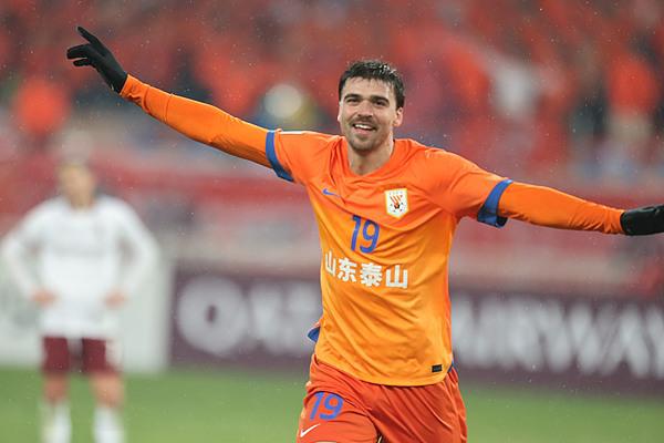 三叉戟猛攻，泰山3-1勝光州，澤卡克雷桑助攻進球！
