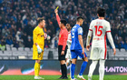 申花勝亞泰，2-1開門紅，VAR介入爭議，球迷不滿。
