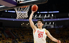 中國男籃險勝8分，趙睿15+5，老將中鋒32分，大秋失利。