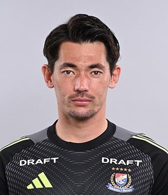 橫濱門將威廉波普韌帶傷，缺陣4-6周，錯失海港次戰。