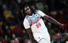 NBA巨星25分征服CBA，攜手趙睿助新疆奪冠。