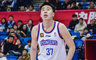 杜伯超遭犯規困擾，12中7得14分，5次犯規，效率值最低-10。