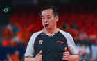 一目了然，媒體人：對比今晚，國內裁判CBA控場差。