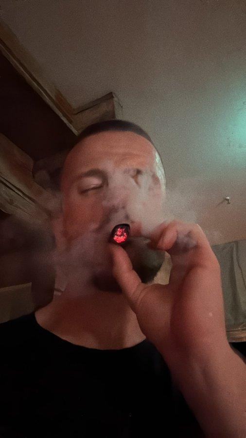 冠軍之味，戴爾抽雪茄慶祝首冠！